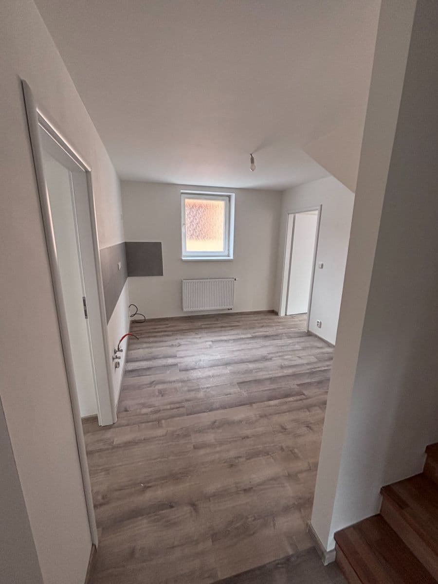 Predaj domu 130 m², pozemok 117 m², Senec, Středočeský kraj Predaj domu 130 m², pozemok 117 m², Senec, Středočeský kraj