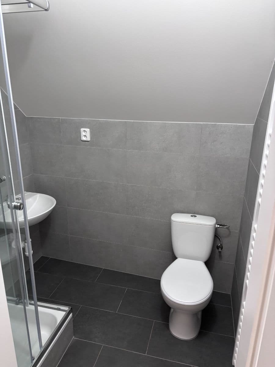 Predaj domu 130 m², pozemok 117 m², Senec, Středočeský kraj Predaj domu 130 m², pozemok 117 m², Senec, Středočeský kraj