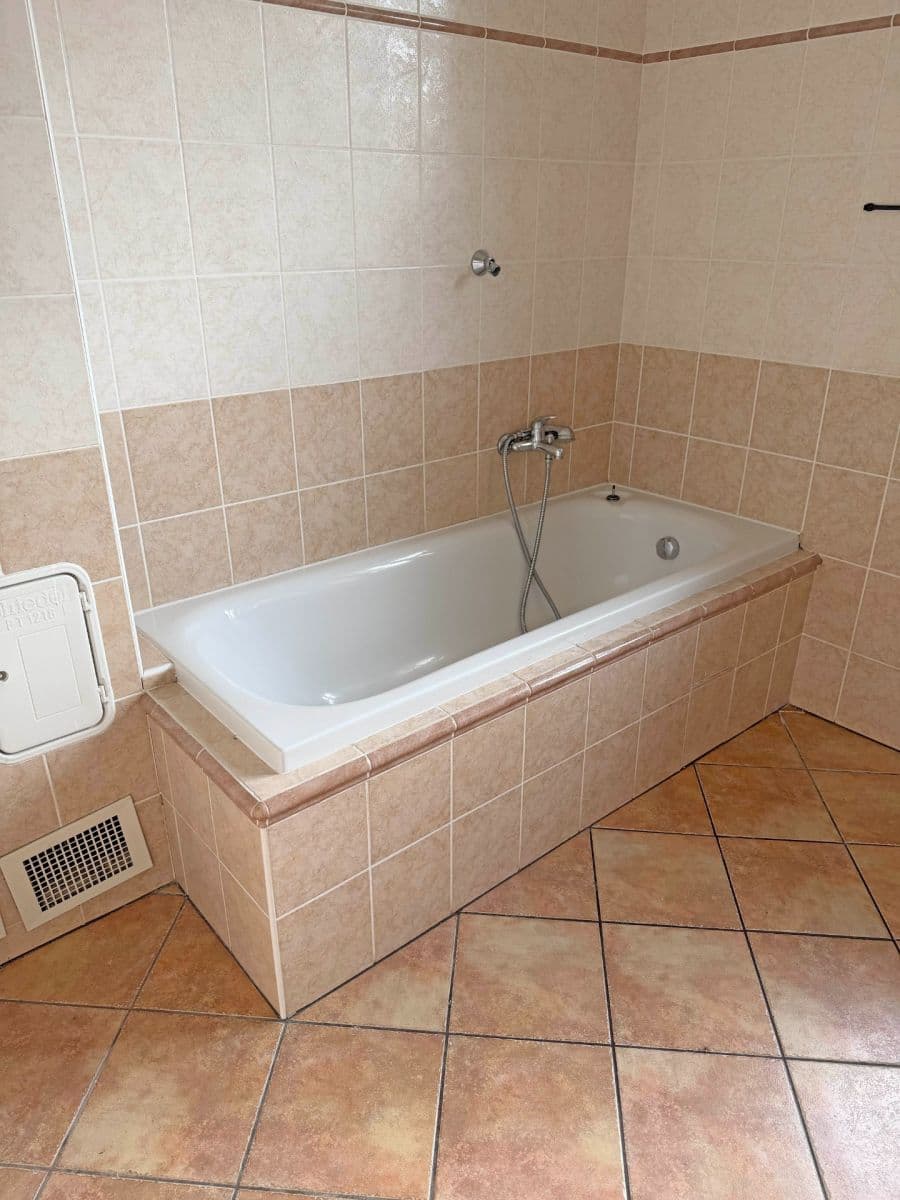 Predaj domu 180 m², pozemok 900 m², Zhoř, Kraj Vysočina Predaj domu 180 m², pozemok 900 m², Zhoř, Kraj Vysočina