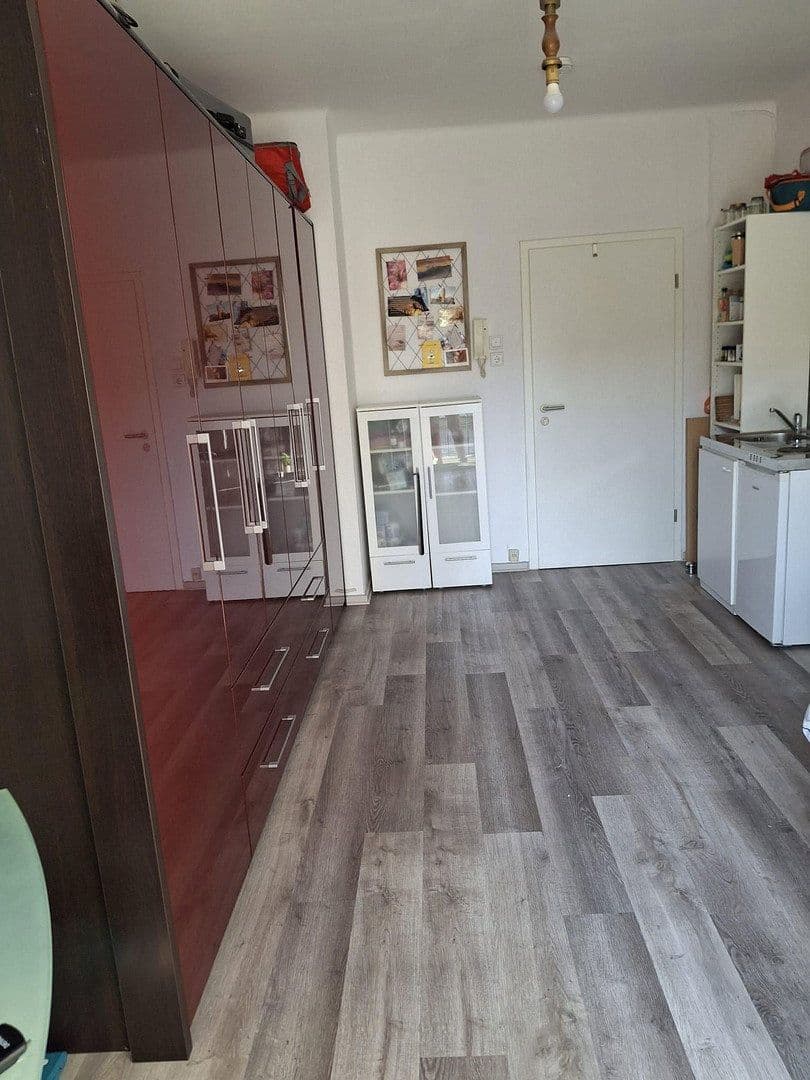 Prenájom bytu 1-izbový 17 m², R7, Mannheim, Bádensko-Wurttembersko Prenájom bytu 1-izbový 17 m², R7, Mannheim, Bádensko-Wurttembersko