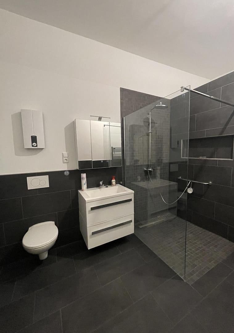 Prenájom bytu 3-izbový 90 m², Aachen, Severné Porýnie - Westfálsko Prenájom bytu 3-izbový 90 m², Aachen, Severné Porýnie - Westfálsko
