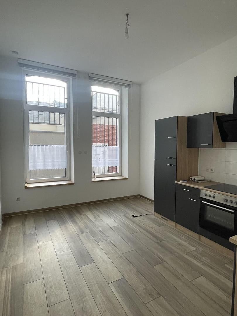 Prenájom bytu 3-izbový 90 m², Aachen, Severné Porýnie - Westfálsko Prenájom bytu 3-izbový 90 m², Aachen, Severné Porýnie - Westfálsko
