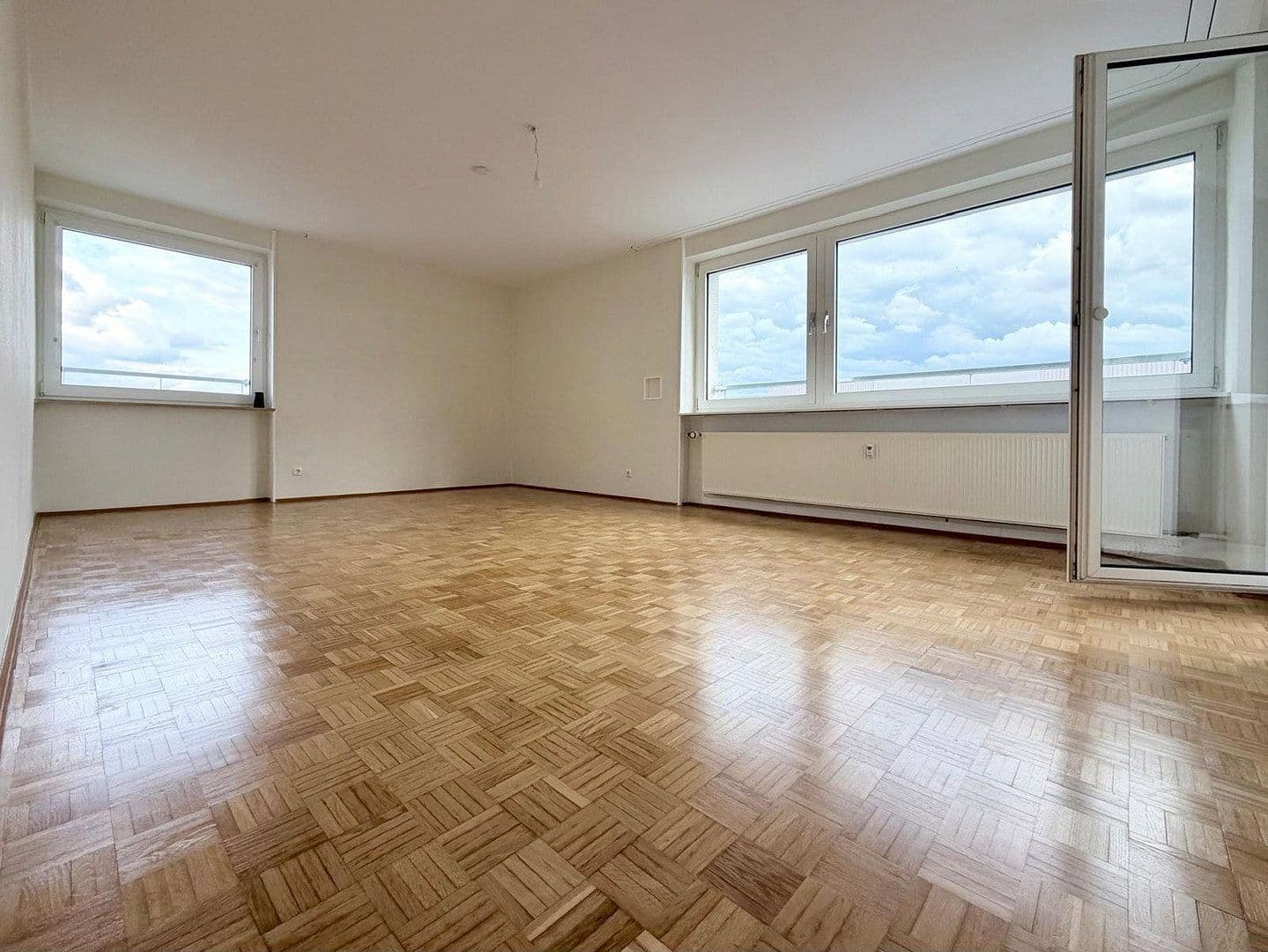 Prenájom bytu 3-izbový 86 m², Dompfaffstraße 136, Erlangen, Bavorsko Prenájom bytu 3-izbový 86 m², Dompfaffstraße 136, Erlangen, Bavorsko