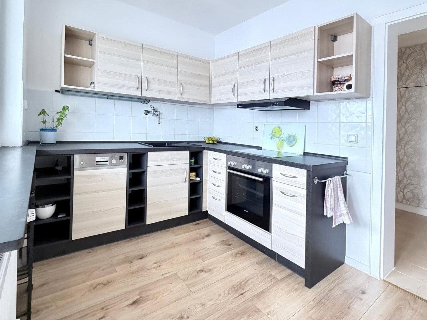 Prenájom bytu 3-izbový 86 m², Dompfaffstraße 136, Erlangen, Bavorsko Prenájom bytu 3-izbový 86 m², Dompfaffstraße 136, Erlangen, Bavorsko