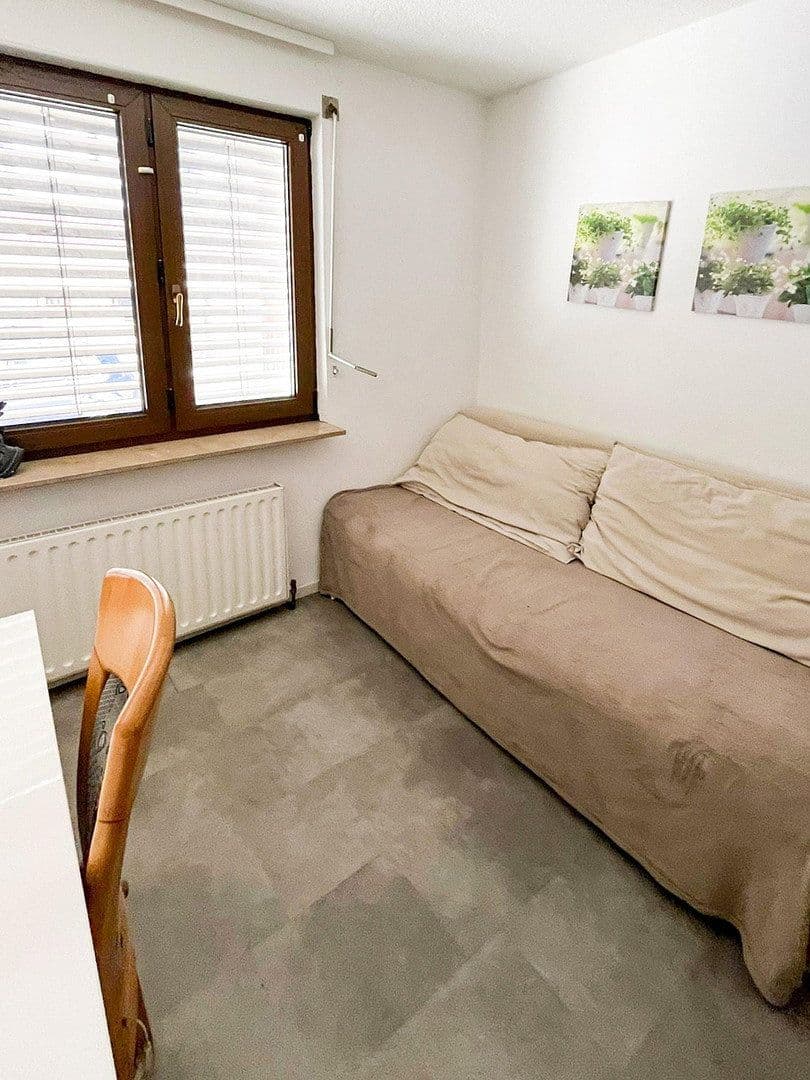Prenájom bytu 3-izbový 33 m², Urbanstraße 18, Plochingen, Bádensko-Wurttembersko Prenájom bytu 3-izbový 33 m², Urbanstraße 18, Plochingen, Bádensko-Wurttembersko