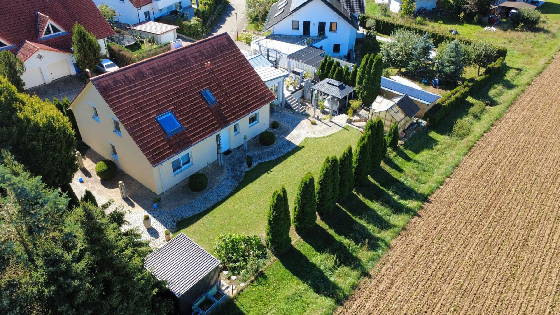 Predaj domu 234 m², pozemok 820 m², Alemannenweg 16, Rainau, Bádensko-Wurttembersko Predaj domu 234 m², pozemok 820 m², Alemannenweg 16, Rainau, Bádensko-Wurttembersko