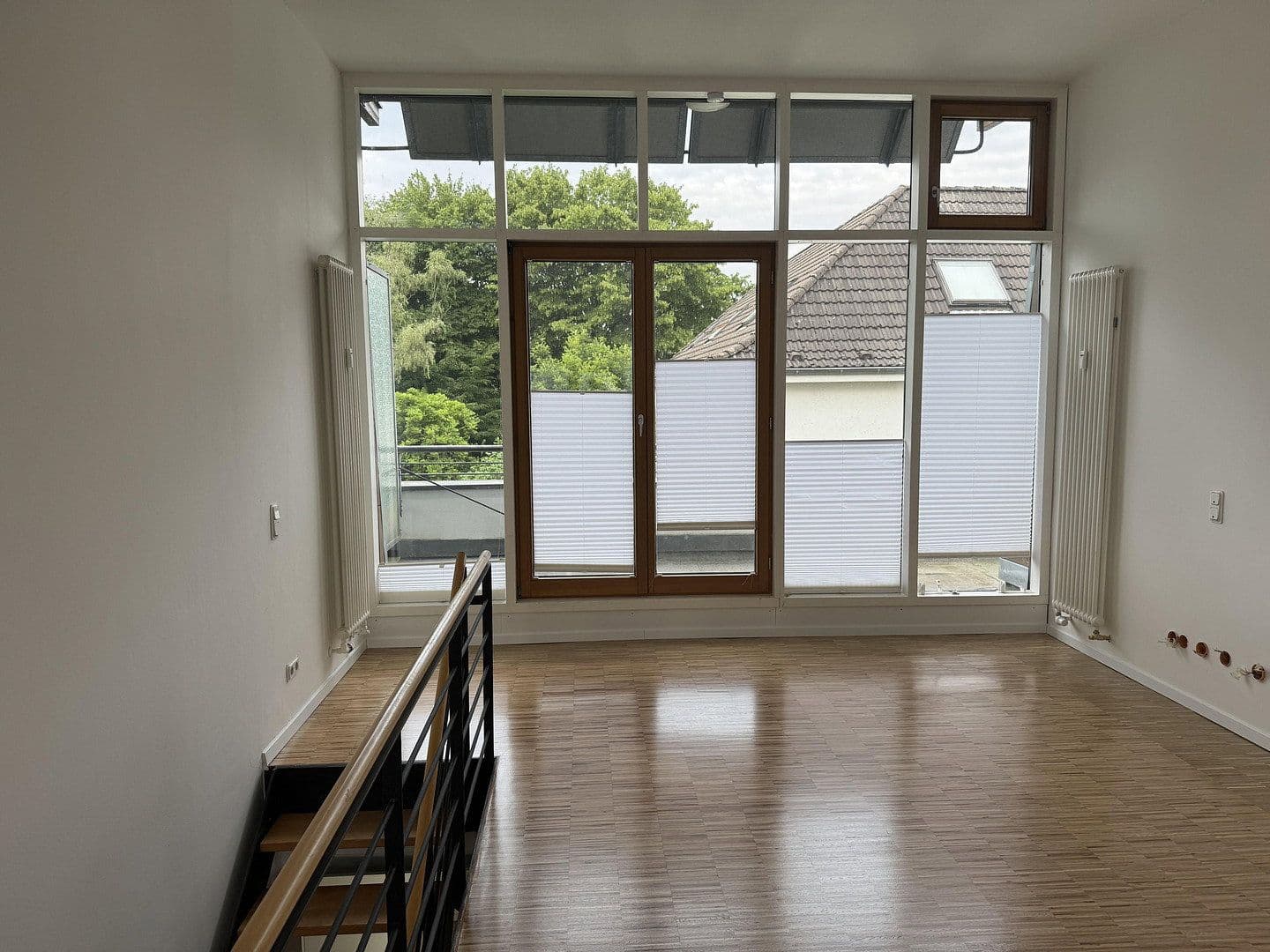 Prenájom bytu 2-izbový 95 m², Köln, Severné Porýnie - Westfálsko Prenájom bytu 2-izbový 95 m², Köln, Severné Porýnie - Westfálsko