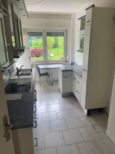Prenájom bytu 3-izbový 75 m², Wittenbergstr. 58, Essen, Severné Porýnie - Westfálsko Prenájom bytu 3-izbový 75 m², Wittenbergstr. 58, Essen, Severné Porýnie - Westfálsko