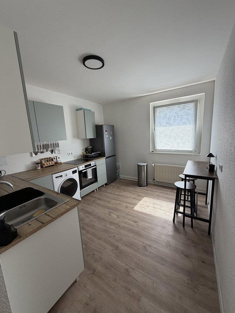 Prenájom bytu 3-izbový 65 m², Kölner Straße 228, Krefeld, Severné Porýnie - Westfálsko Prenájom bytu 3-izbový 65 m², Kölner Straße 228, Krefeld, Severné Porýnie - Westfálsko