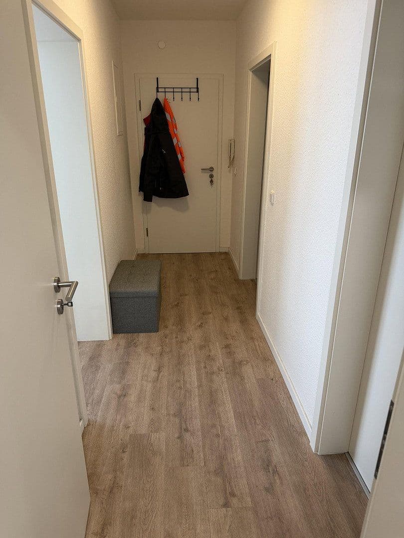 Prenájom bytu 3-izbový 65 m², Kölner Straße 228, Krefeld, Severné Porýnie - Westfálsko Prenájom bytu 3-izbový 65 m², Kölner Straße 228, Krefeld, Severné Porýnie - Westfálsko