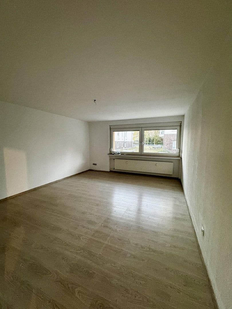 Prenájom bytu 4-izbový 86 m², Kommenderiestr. 49, Osnabrück, Dolné Sasko Prenájom bytu 4-izbový 86 m², Kommenderiestr. 49, Osnabrück, Dolné Sasko