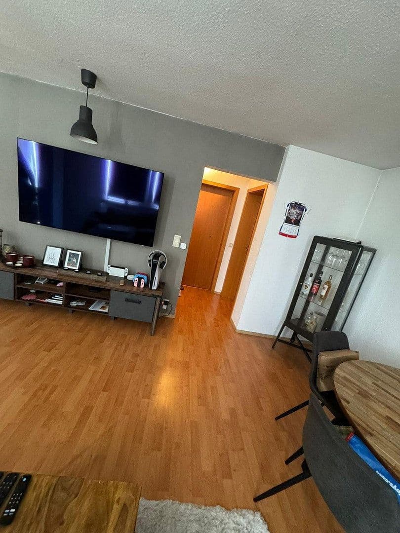 Prenájom bytu 3-izbový 64 m², Kölner Straße 228, Krefeld, Severné Porýnie - Westfálsko Prenájom bytu 3-izbový 64 m², Kölner Straße 228, Krefeld, Severné Porýnie - Westfálsko