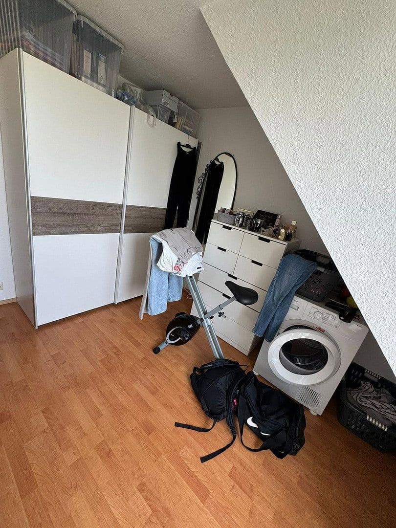 Prenájom bytu 3-izbový 64 m², Kölner Straße 228, Krefeld, Severné Porýnie - Westfálsko Prenájom bytu 3-izbový 64 m², Kölner Straße 228, Krefeld, Severné Porýnie - Westfálsko