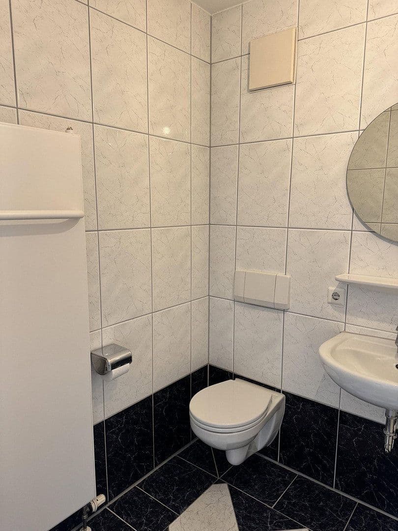 Prenájom bytu 2-izbový 63 m², Bahnhofstr. 6, Bad Honnef, Severné Porýnie - Westfálsko Prenájom bytu 2-izbový 63 m², Bahnhofstr. 6, Bad Honnef, Severné Porýnie - Westfálsko