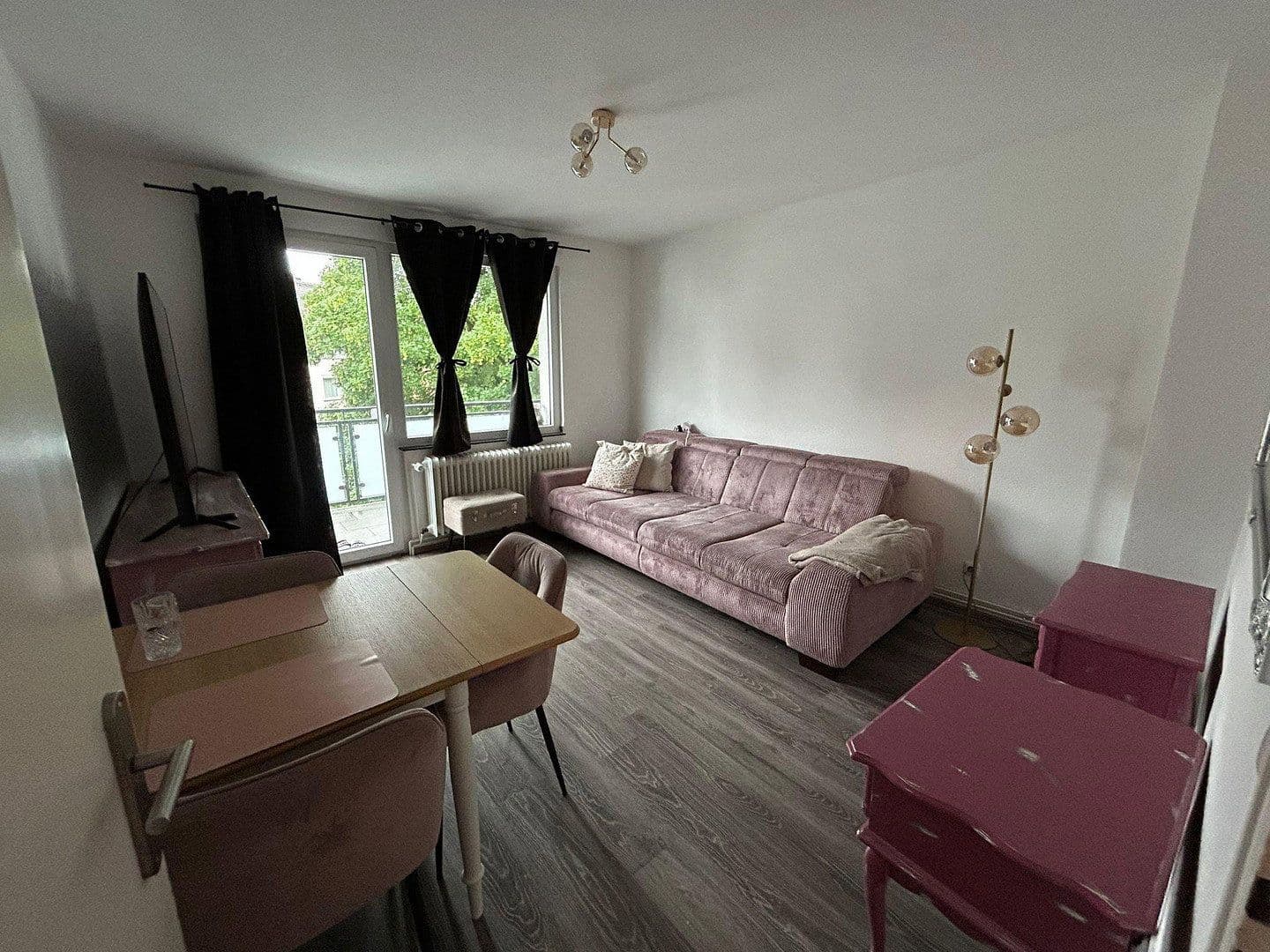 Prenájom bytu 3-izbový 69 m², Duisburg, Severné Porýnie - Westfálsko Prenájom bytu 3-izbový 69 m², Duisburg, Severné Porýnie - Westfálsko