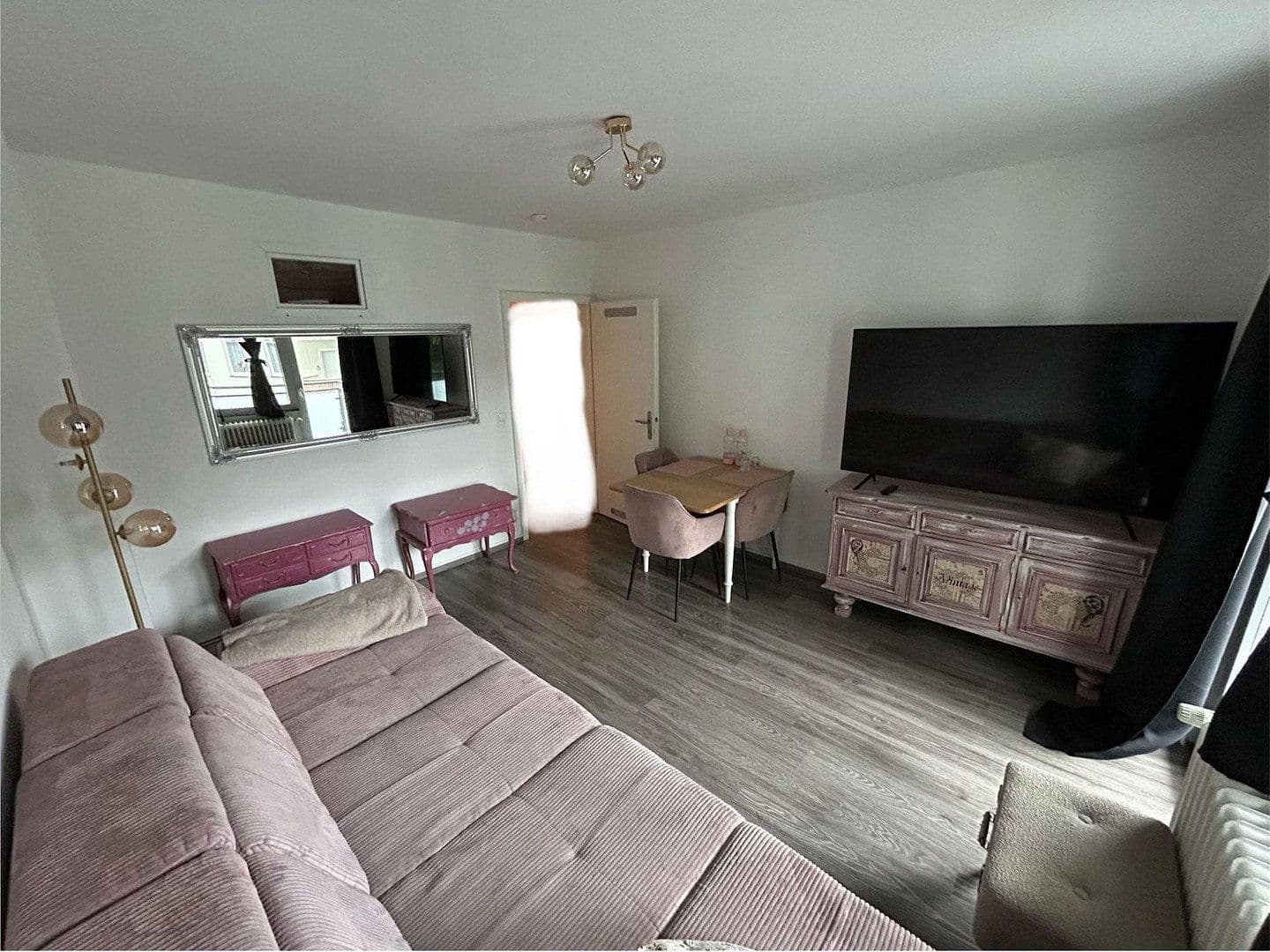 Prenájom bytu 3-izbový 69 m², Duisburg, Severné Porýnie - Westfálsko Prenájom bytu 3-izbový 69 m², Duisburg, Severné Porýnie - Westfálsko