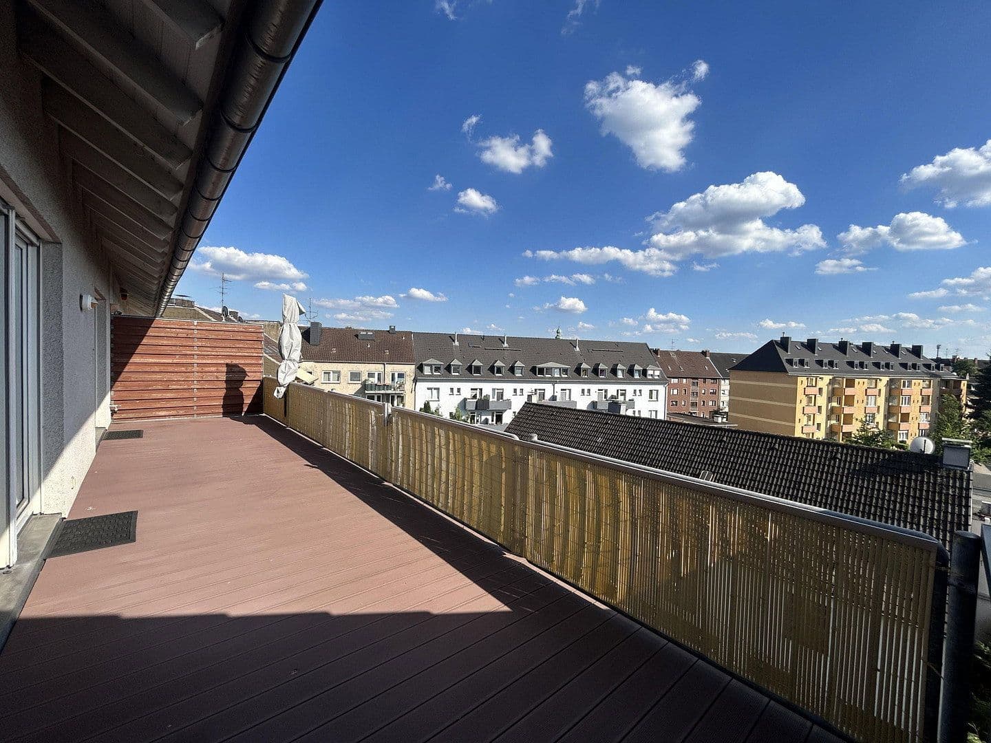 Prenájom bytu 2-izbový 74 m², Tulpenstr. 28, Duisburg, Severné Porýnie - Westfálsko Prenájom bytu 2-izbový 74 m², Tulpenstr. 28, Duisburg, Severné Porýnie - Westfálsko