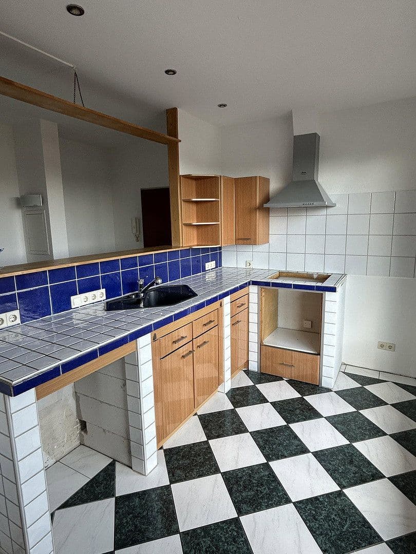 Prenájom bytu 2-izbový 74 m², Tulpenstr. 28, Duisburg, Severné Porýnie - Westfálsko Prenájom bytu 2-izbový 74 m², Tulpenstr. 28, Duisburg, Severné Porýnie - Westfálsko