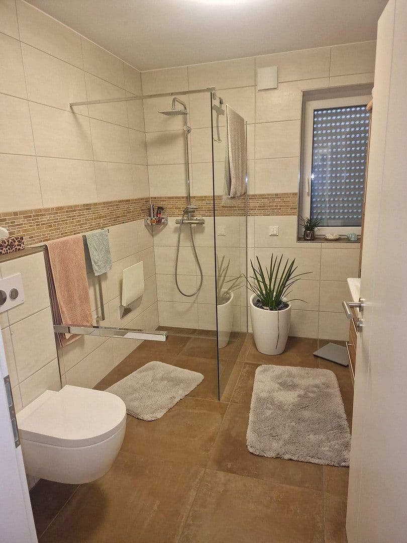 Prenájom bytu 3-izbový 97 m², Händelstr. 37, Bedburg, Severné Porýnie - Westfálsko Prenájom bytu 3-izbový 97 m², Händelstr. 37, Bedburg, Severné Porýnie - Westfálsko