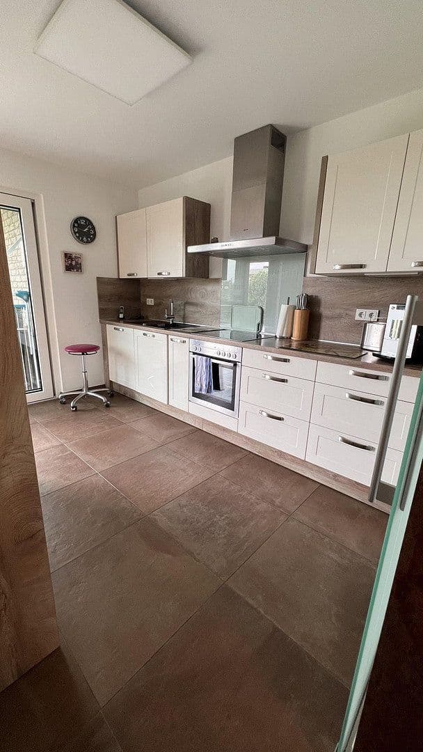 Prenájom bytu 3-izbový 97 m², Händelstr. 37, Bedburg, Severné Porýnie - Westfálsko Prenájom bytu 3-izbový 97 m², Händelstr. 37, Bedburg, Severné Porýnie - Westfálsko