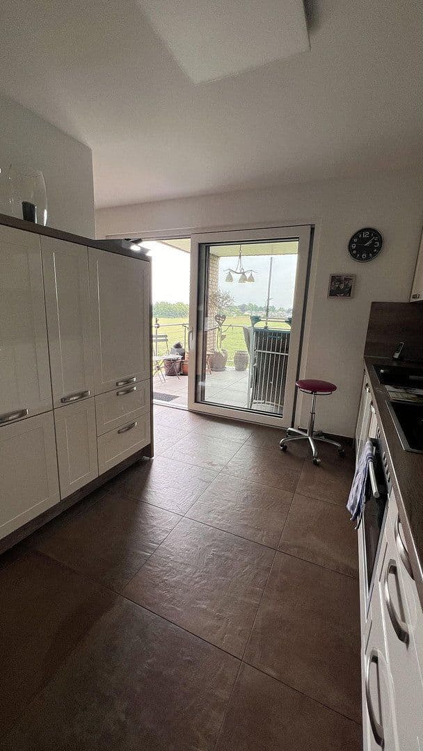Prenájom bytu 3-izbový 97 m², Händelstr. 37, Bedburg, Severné Porýnie - Westfálsko Prenájom bytu 3-izbový 97 m², Händelstr. 37, Bedburg, Severné Porýnie - Westfálsko
