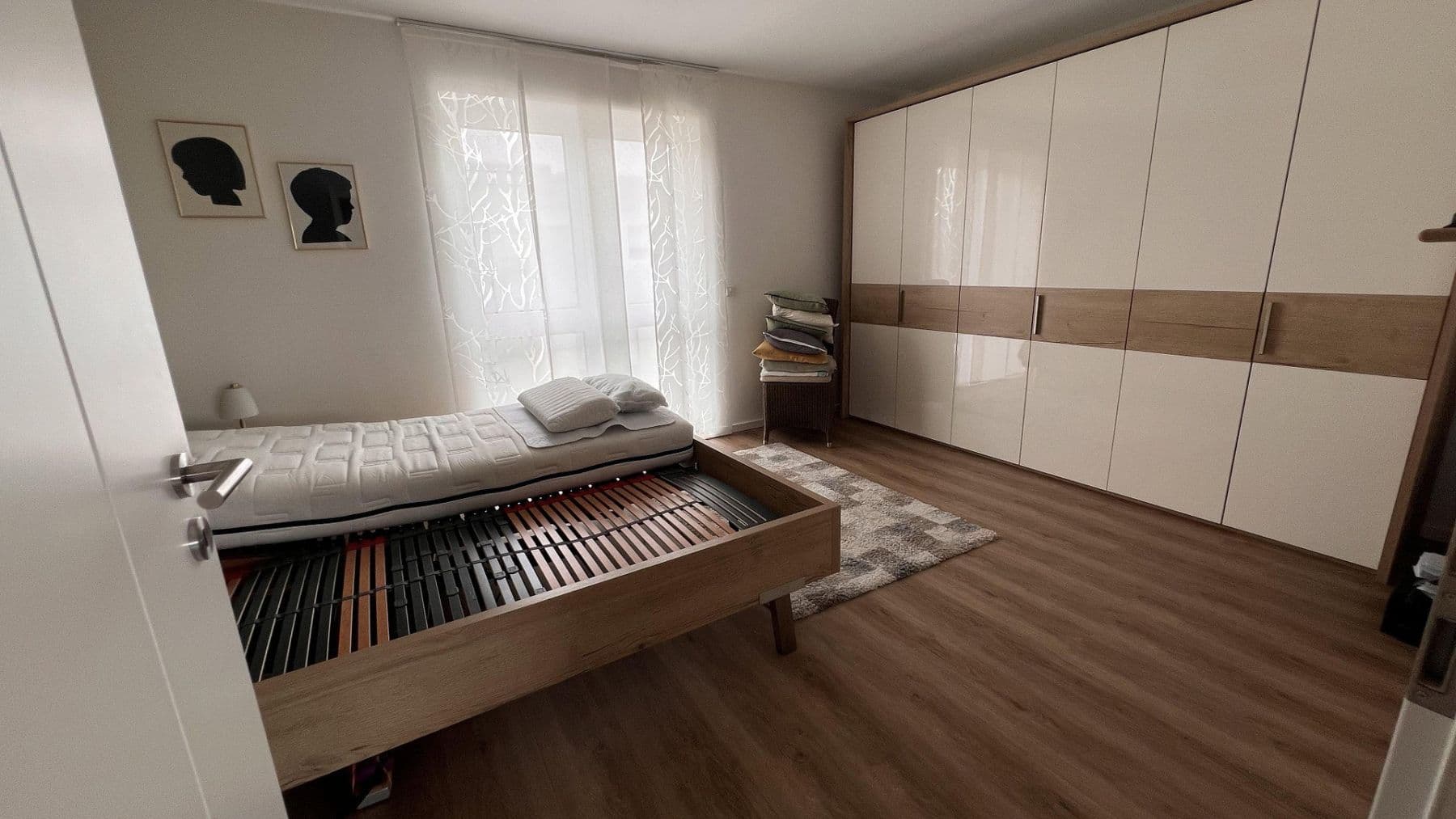 Prenájom bytu 3-izbový 97 m², Händelstr. 37, Bedburg, Severné Porýnie - Westfálsko Prenájom bytu 3-izbový 97 m², Händelstr. 37, Bedburg, Severné Porýnie - Westfálsko
