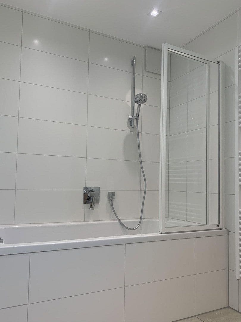 Prenájom bytu 3-izbový 115 m², Aschaffenburg, Bavorsko Prenájom bytu 3-izbový 115 m², Aschaffenburg, Bavorsko