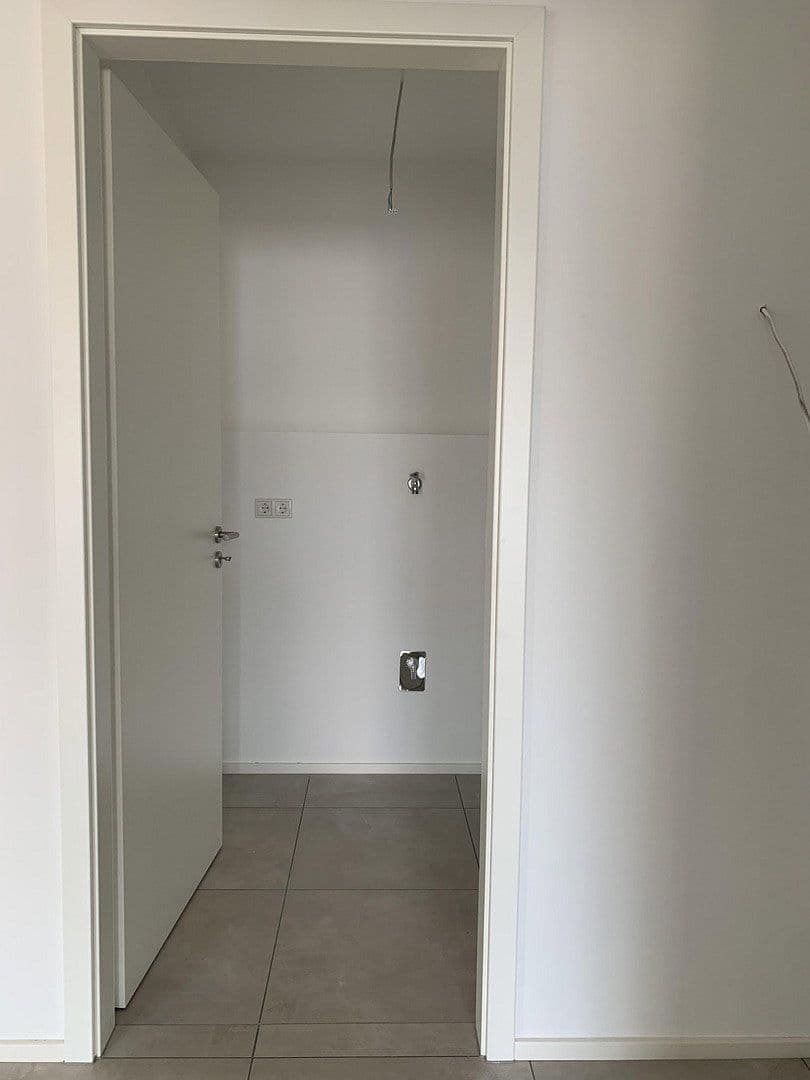 Prenájom bytu 3-izbový 115 m², Aschaffenburg, Bavorsko Prenájom bytu 3-izbový 115 m², Aschaffenburg, Bavorsko