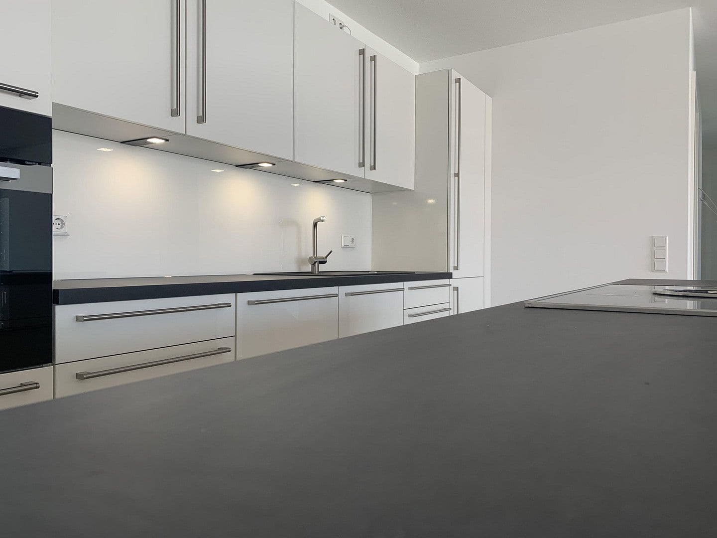 Prenájom bytu 3-izbový 115 m², Aschaffenburg, Bavorsko Prenájom bytu 3-izbový 115 m², Aschaffenburg, Bavorsko