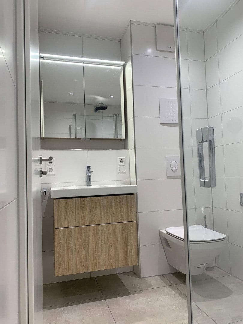 Prenájom bytu 3-izbový 115 m², Aschaffenburg, Bavorsko Prenájom bytu 3-izbový 115 m², Aschaffenburg, Bavorsko