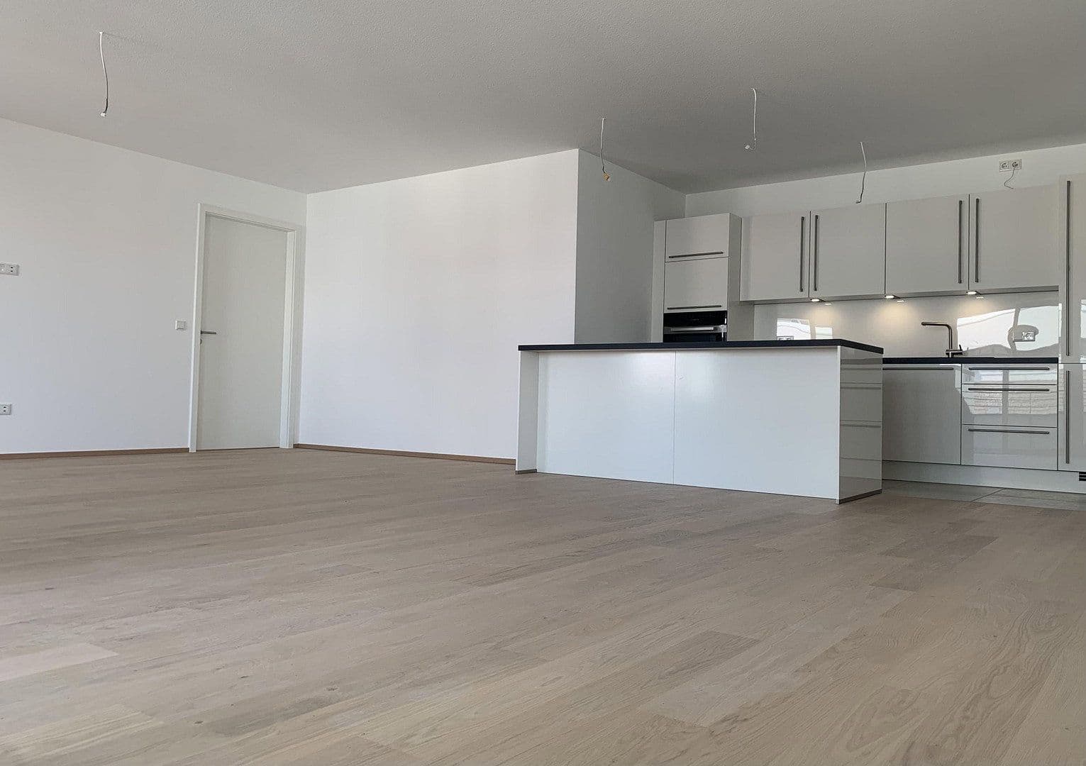 Prenájom bytu 3-izbový 115 m², Aschaffenburg, Bavorsko Prenájom bytu 3-izbový 115 m², Aschaffenburg, Bavorsko