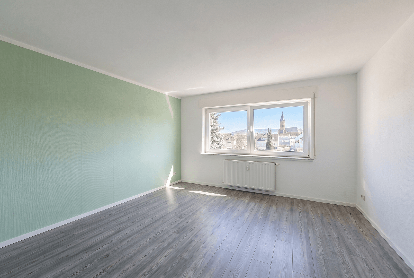 Prenájom bytu 3-izbový 90 m², Plankstadt, Bádensko-Wurttembersko Prenájom bytu 3-izbový 90 m², Plankstadt, Bádensko-Wurttembersko