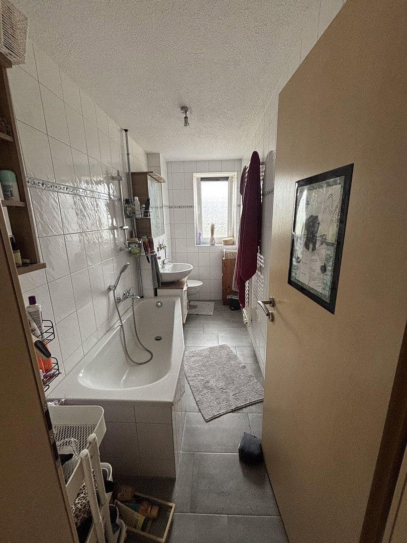 Prenájom bytu 3-izbový 70 m², Am Bahnhof 1, Jena, Durínsko Prenájom bytu 3-izbový 70 m², Am Bahnhof 1, Jena, Durínsko