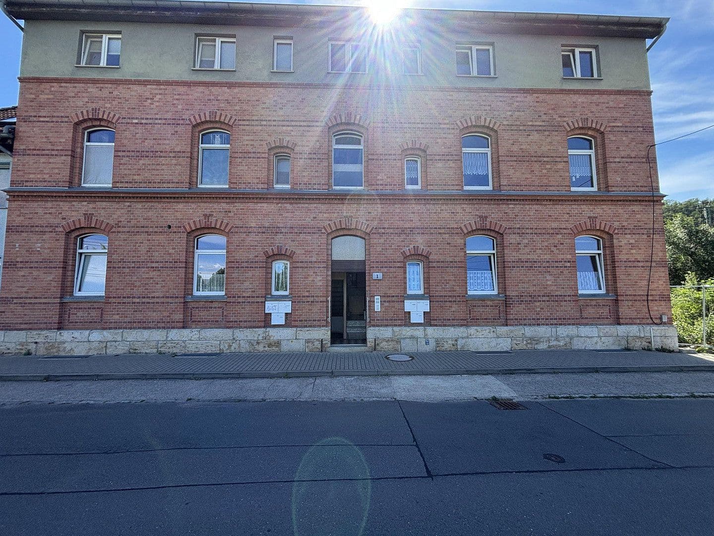 Prenájom bytu 3-izbový 70 m², Am Bahnhof 1, Jena, Durínsko Prenájom bytu 3-izbový 70 m², Am Bahnhof 1, Jena, Durínsko
