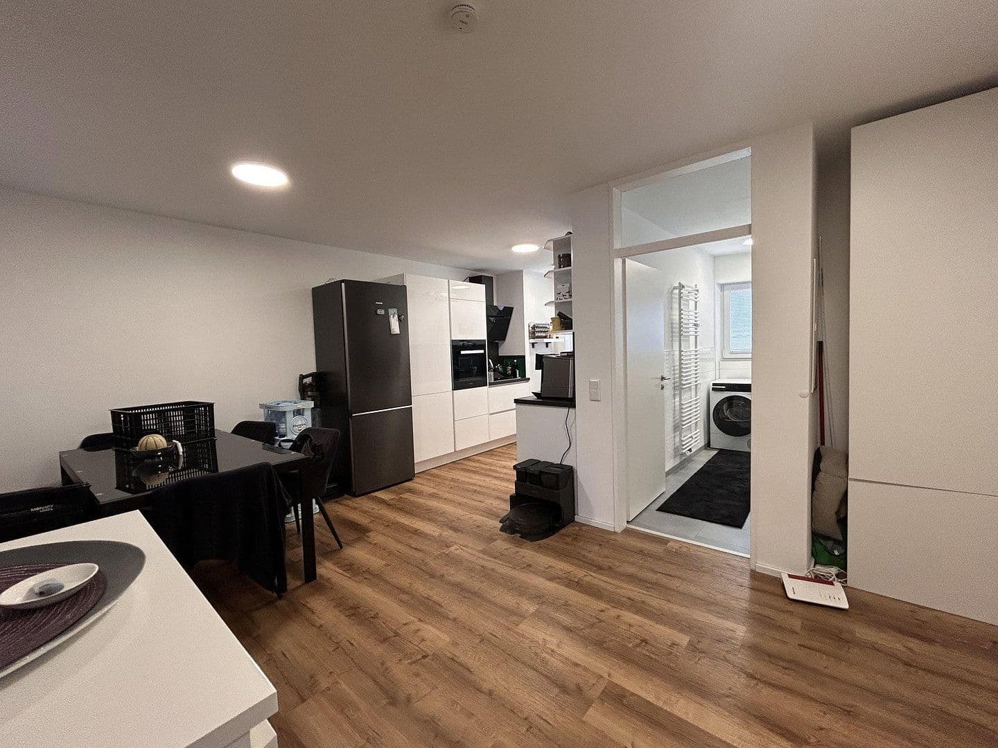 Prenájom bytu 2-izbový 85 m², Köln, Severné Porýnie - Westfálsko Prenájom bytu 2-izbový 85 m², Köln, Severné Porýnie - Westfálsko
