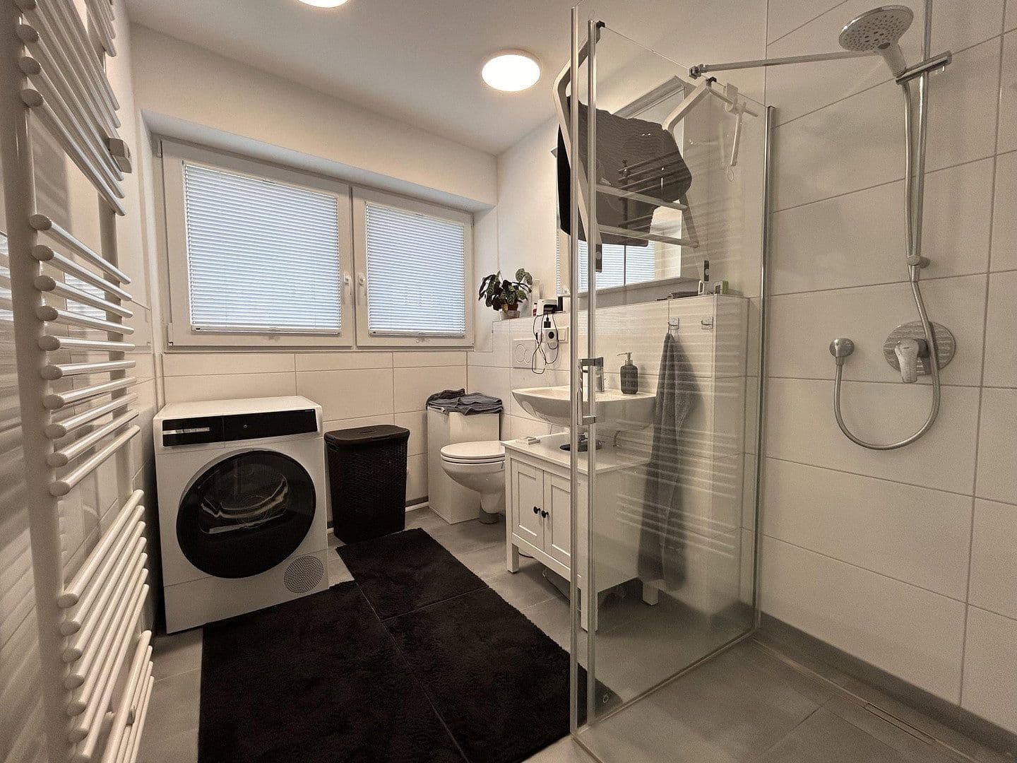 Prenájom bytu 2-izbový 85 m², Köln, Severné Porýnie - Westfálsko Prenájom bytu 2-izbový 85 m², Köln, Severné Porýnie - Westfálsko