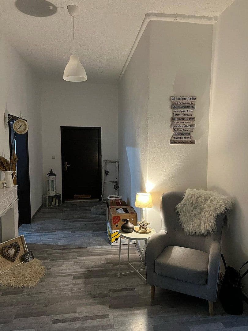 Prenájom bytu 4-izbový 107 m², Ascher Str. 15, Hof, Bavorsko Prenájom bytu 4-izbový 107 m², Ascher Str. 15, Hof, Bavorsko