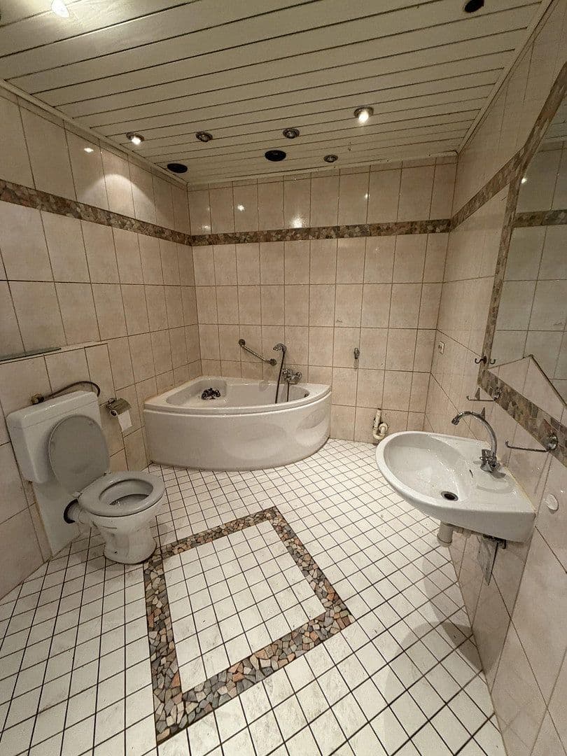 Prenájom bytu 3-izbový 79 m², Geilenkichener Str. 55, Übach-Palenberg, Severné Porýnie - Westfálsko Prenájom bytu 3-izbový 79 m², Geilenkichener Str. 55, Übach-Palenberg, Severné Porýnie - Westfálsko