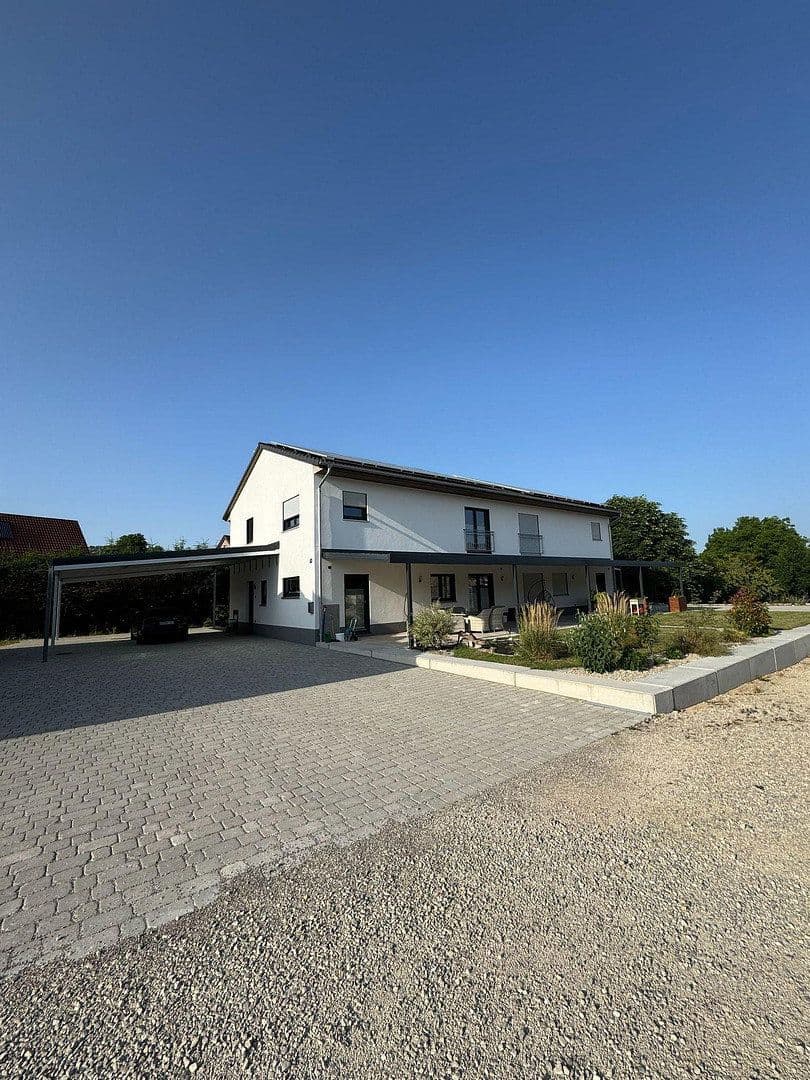 Prenájom domu 168 m², pozemok 411 m², Neuburger Straße 21a, Ehekirchen, Bavorsko Prenájom domu 168 m², pozemok 411 m², Neuburger Straße 21a, Ehekirchen, Bavorsko