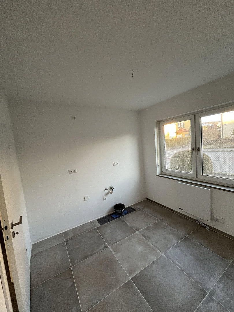 Predaj domu 160 m², pozemok 551 m², Weiden, Bavorsko Predaj domu 160 m², pozemok 551 m², Weiden, Bavorsko