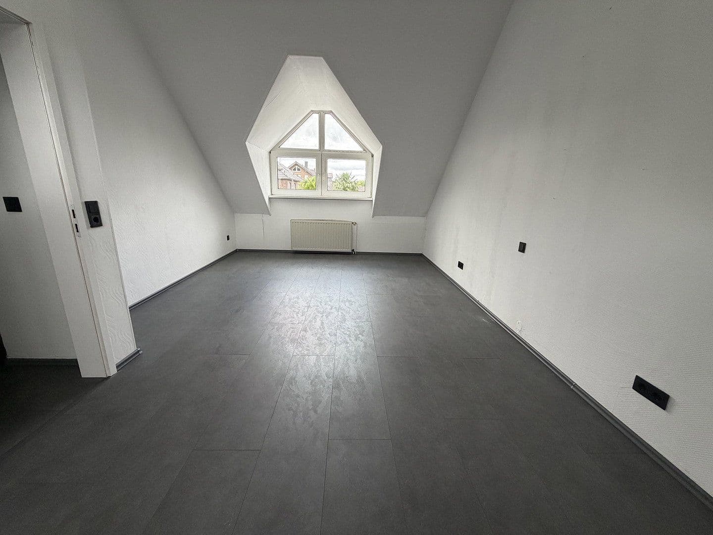 Prenájom domu 110 m², pozemok 202 m², Linderner Bahn 53, Geilenkirchen, Severné Porýnie - Westfálsko Prenájom domu 110 m², pozemok 202 m², Linderner Bahn 53, Geilenkirchen, Severné Porýnie - Westfálsko