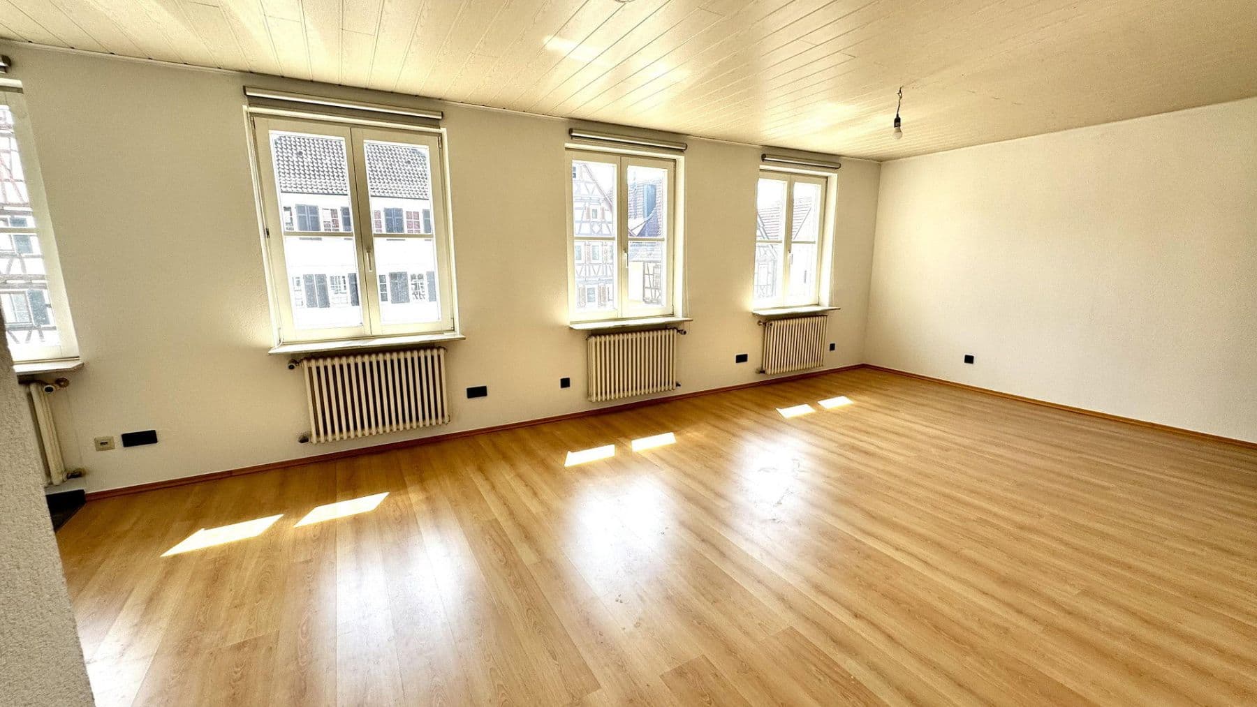 Prenájom bytu 3-izbový 80 m², Marktstraße 49, Winnenden, Bádensko-Wurttembersko Prenájom bytu 3-izbový 80 m², Marktstraße 49, Winnenden, Bádensko-Wurttembersko