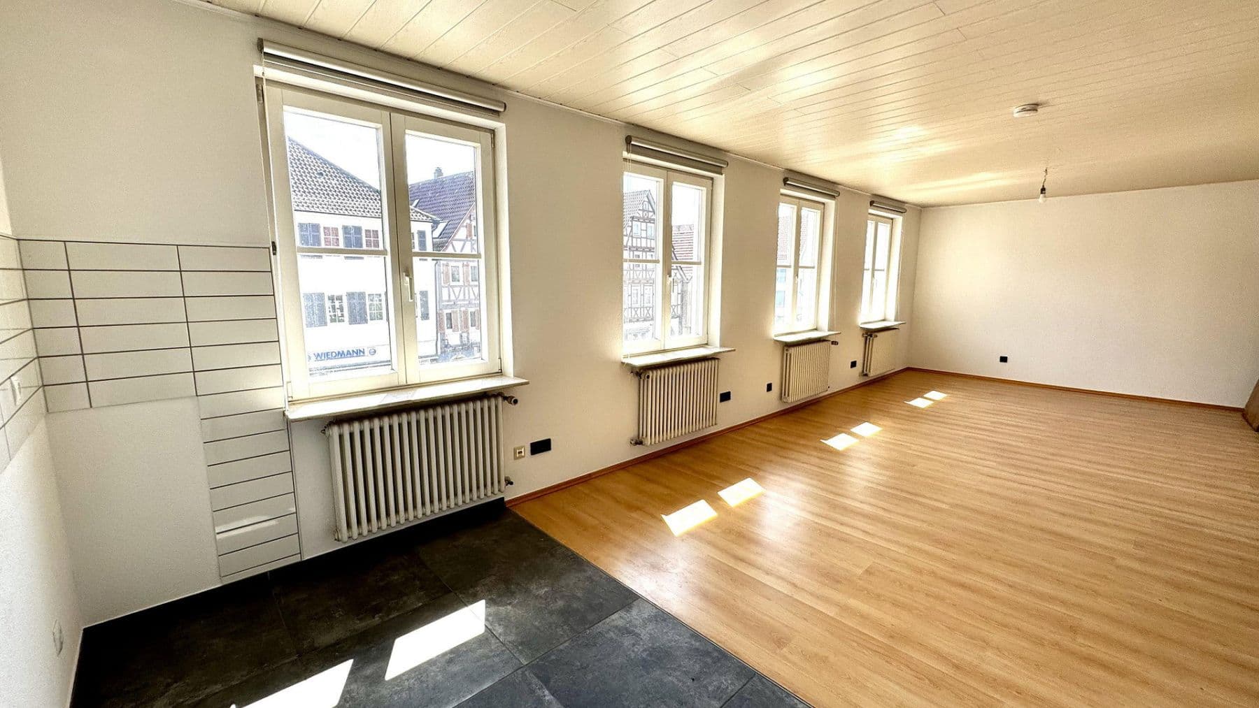 Prenájom bytu 3-izbový 80 m², Marktstraße 49, Winnenden, Bádensko-Wurttembersko Prenájom bytu 3-izbový 80 m², Marktstraße 49, Winnenden, Bádensko-Wurttembersko
