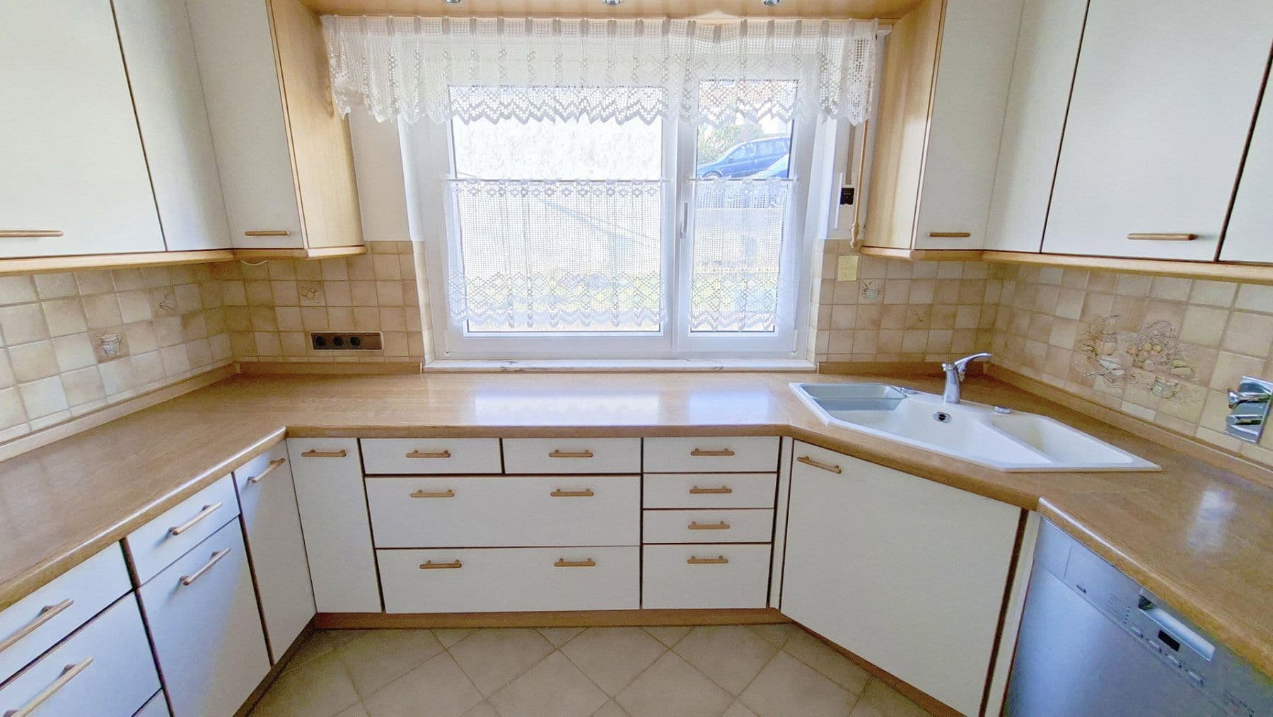 Predaj domu 129 m², pozemok 343 m², Schwäbisch Gmünd, Bádensko-Wurttembersko Predaj domu 129 m², pozemok 343 m², Schwäbisch Gmünd, Bádensko-Wurttembersko