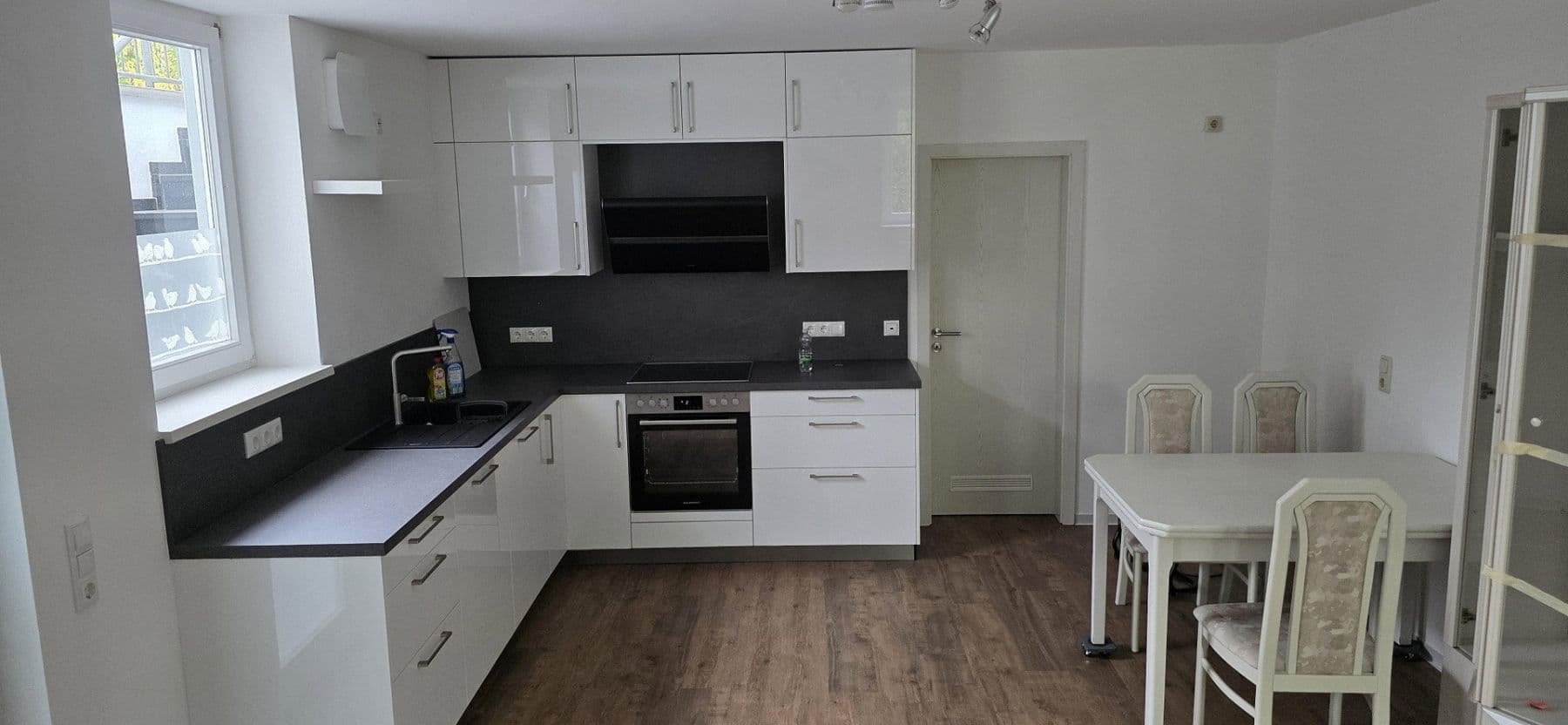 Prenájom bytu 2-izbový 54 m², Schweich, Porýnie-Falcko Prenájom bytu 2-izbový 54 m², Schweich, Porýnie-Falcko