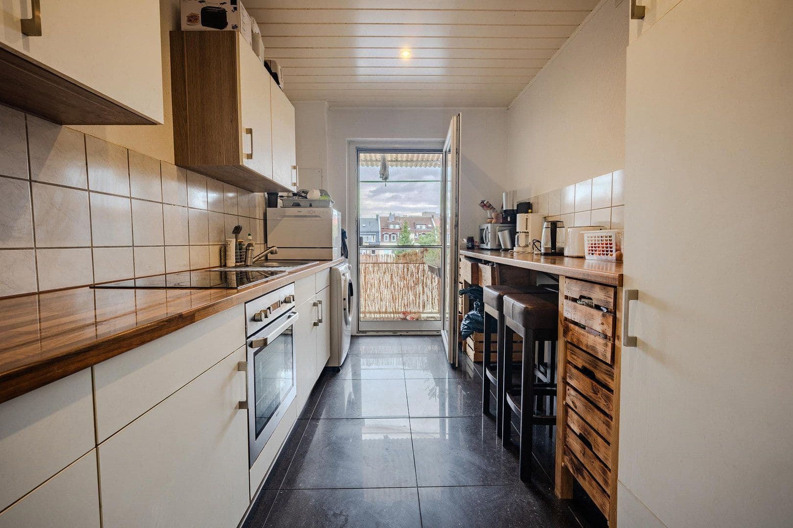 Prenájom bytu 3-izbový 75 m², Dürrenhofstraße 47, Nürnberg, Bavorsko Prenájom bytu 3-izbový 75 m², Dürrenhofstraße 47, Nürnberg, Bavorsko