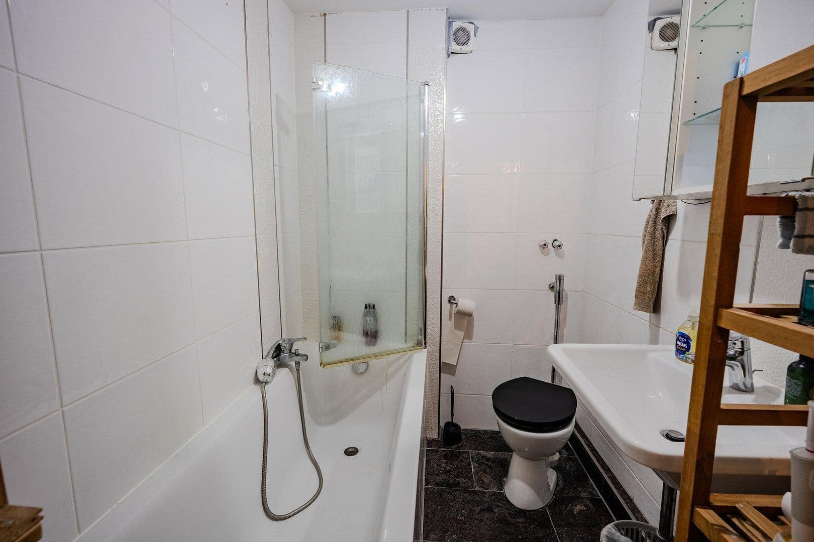 Prenájom bytu 3-izbový 75 m², Dürrenhofstraße 47, Nürnberg, Bavorsko Prenájom bytu 3-izbový 75 m², Dürrenhofstraße 47, Nürnberg, Bavorsko