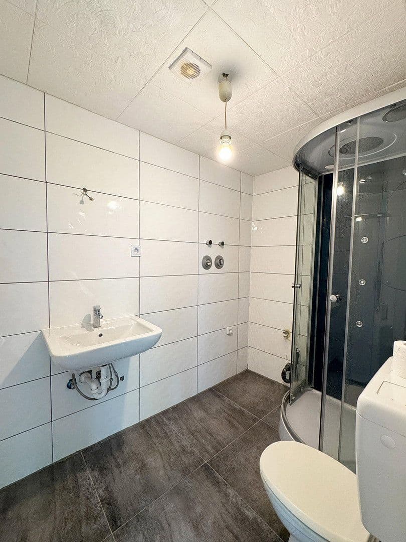 Prenájom bytu 2-izbový 42 m², Duisburg, Severné Porýnie - Westfálsko Prenájom bytu 2-izbový 42 m², Duisburg, Severné Porýnie - Westfálsko