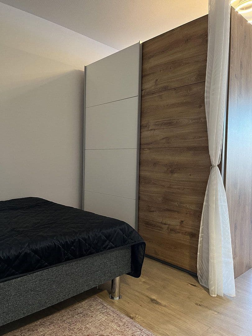 Prenájom bytu 1-izbový 36 m², Drygalskiallee 118, München, Bavorsko Prenájom bytu 1-izbový 36 m², Drygalskiallee 118, München, Bavorsko