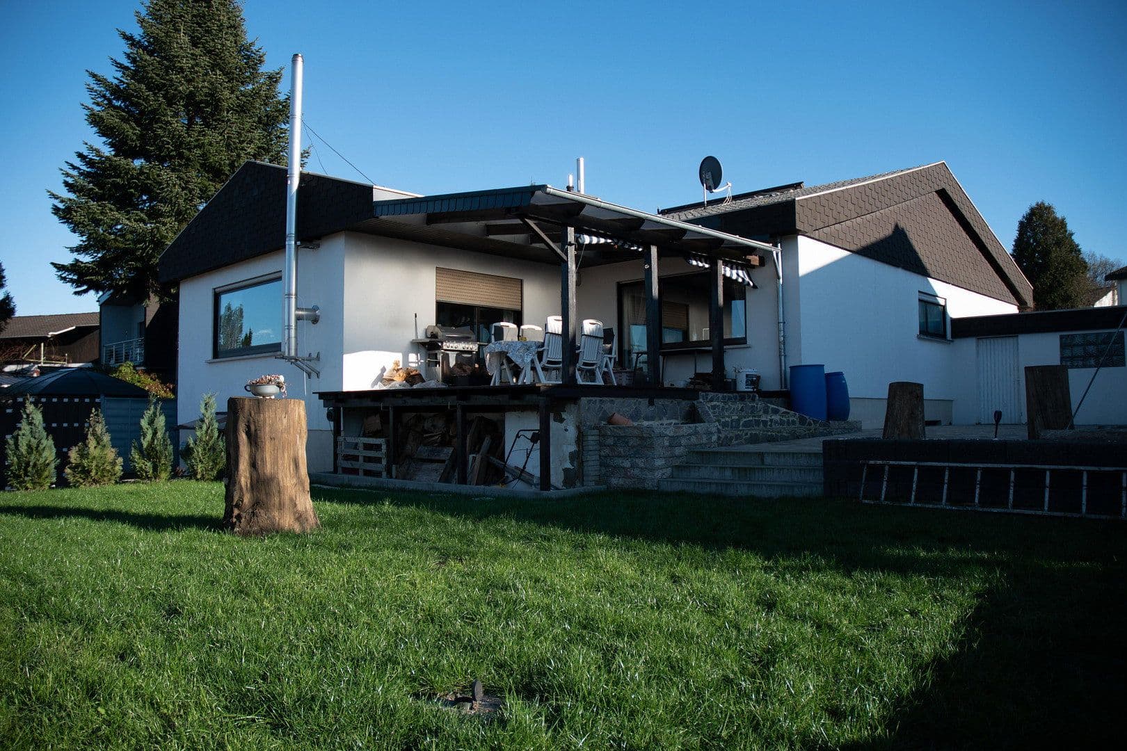 Predaj domu 240 m², pozemok 769 m², Krappelroth 29, Schmelz, Sársko Predaj domu 240 m², pozemok 769 m², Krappelroth 29, Schmelz, Sársko
